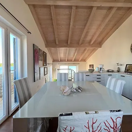Villa Istrian With Unique Sea View 2 *